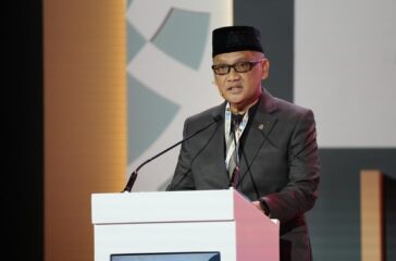 kepala-badan-penyelenggara-haji-republik-indonesia-bp-haji-ri-mochamad-irfan-yusuf-1744791847252_169